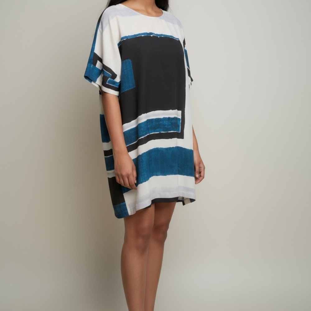 Natori Asymmetrical Dress in Blue and Black - Picture 7 of 11